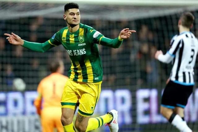 刘铮：还在与上海队讨论和沟通 尚未正式续约